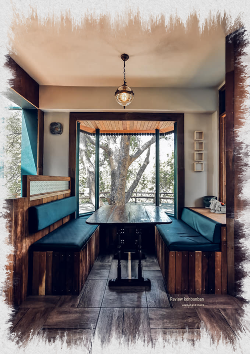 Looking into another nook of the tea shop.